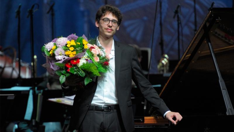 Kelle jaoks tahmat&uuml;kk, kelle jaoks teemantkristall