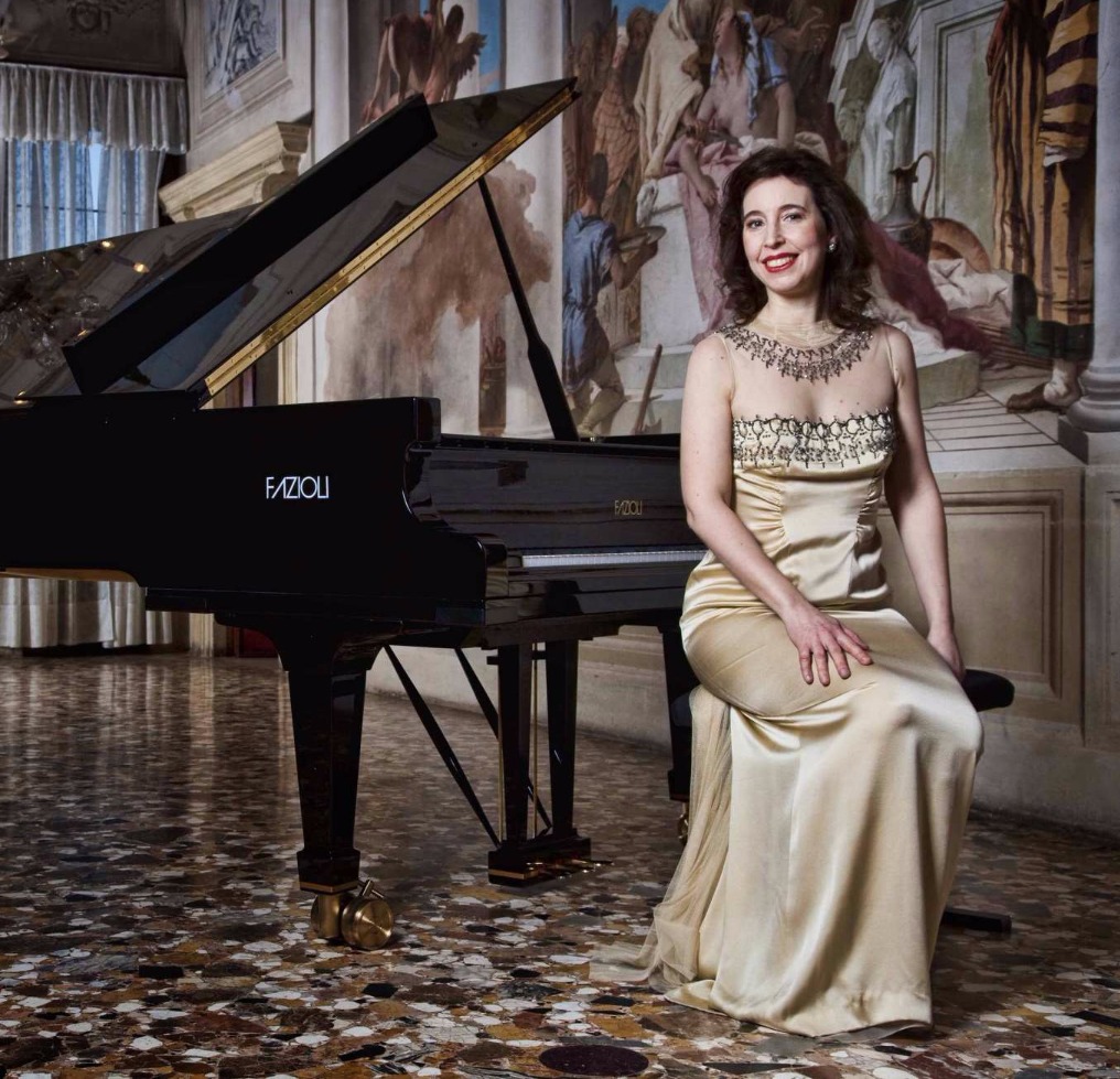 Kirgas ja karge Angela Hewitt ehk kui inglid oskaksid klaverit m&auml;ngida