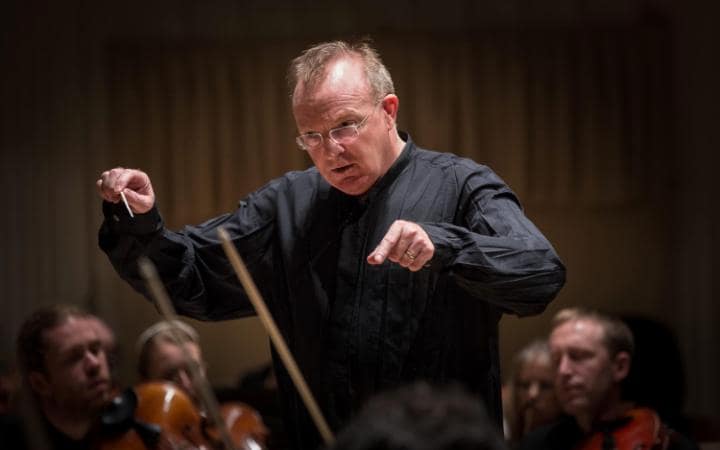 Martyn Brabbins nimetati Inglise Rahvusooperi muusikajuhiks