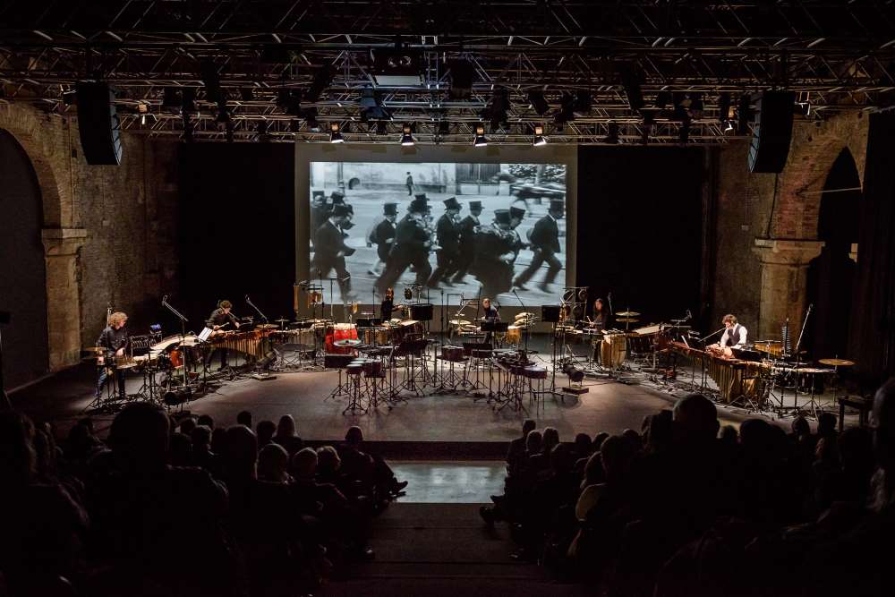 Beat! Bang! Juubelih&otilde;ngune Veneetsia muusikabiennaal