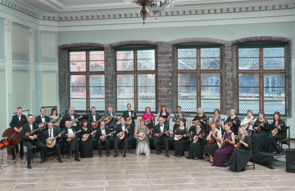 Rahvatantsu ja rahvamuusika auhinnad “Lokulaud 2016”