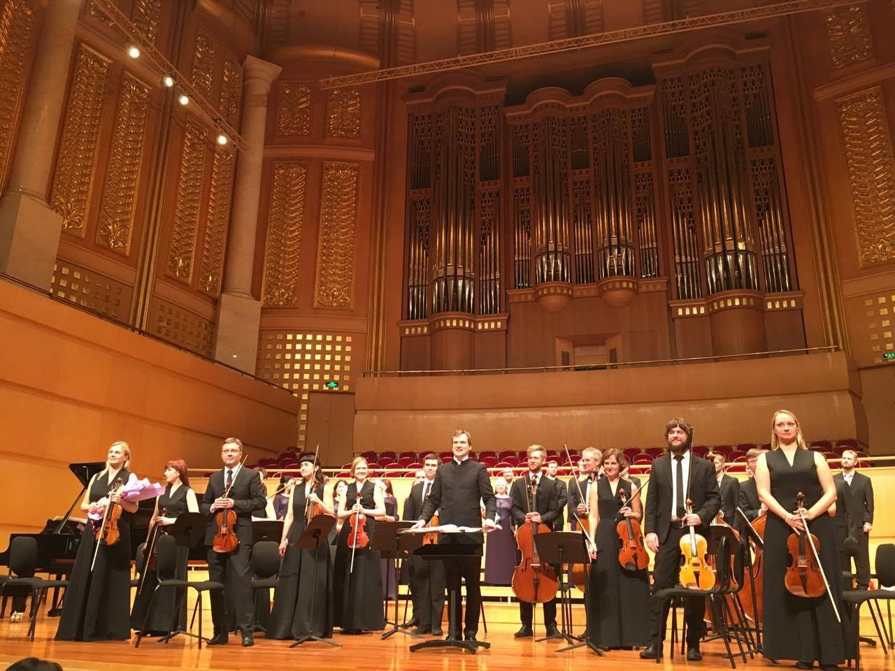 Tallinna Kammerorkester Hiinas Wuhanis Qintai kontserdimajas. FOTO TKO