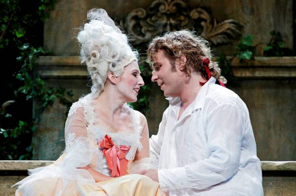 Kaks Figarot, kolm esietendust