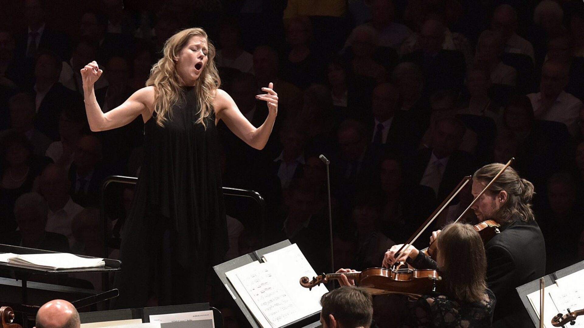 Dünaamiline Barbara Hannigan