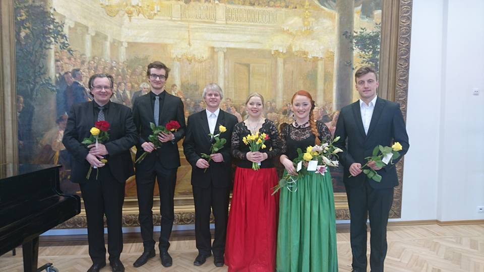 Romantilistes v&auml;rvides kammerlaulukaleidoskoop