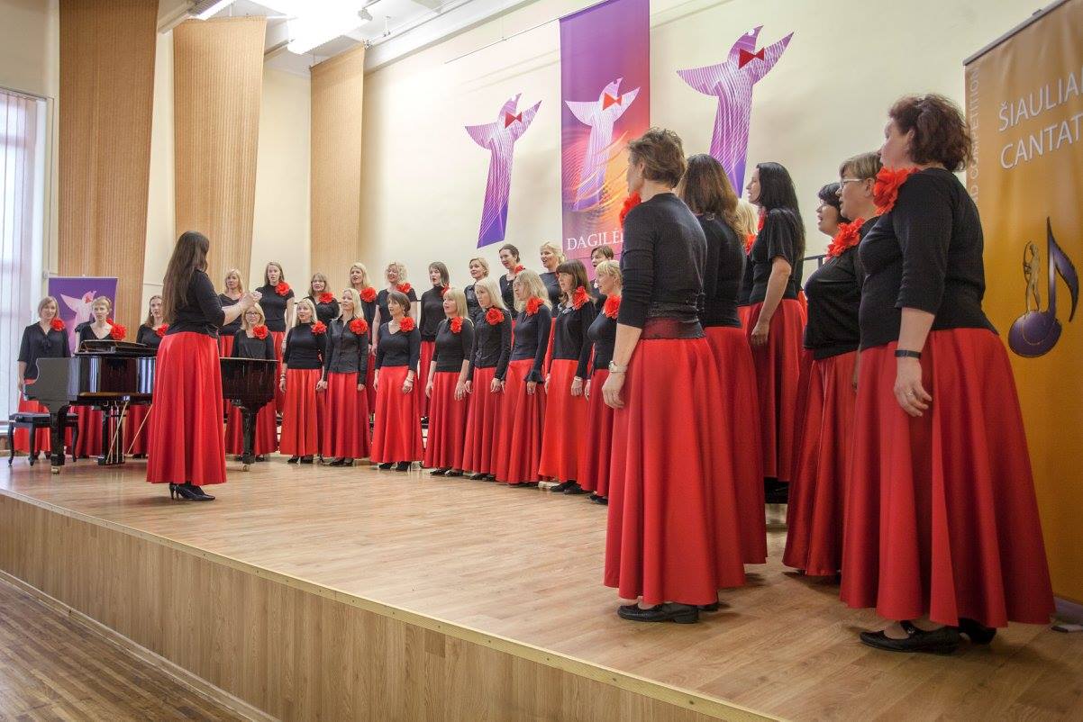 Naiskoor Emajõe Laulikud esinemas  Leedus VII rahvusvahelisel koorikonkursil “Šiauliai Cantat”. Foto: facebook