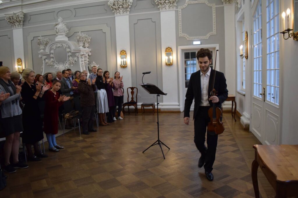 Kirglikult ja hasardiga