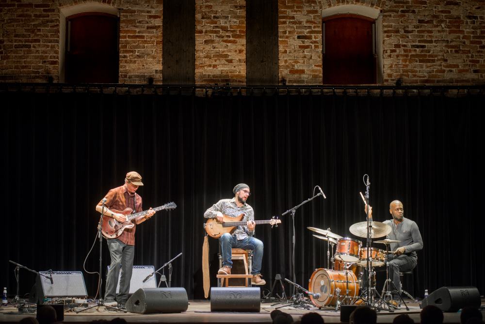 K&uuml;mme aastat Viljandi kitarrikogudust