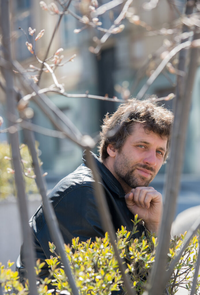 Dialoogis kunsti ja elu kihilisusega