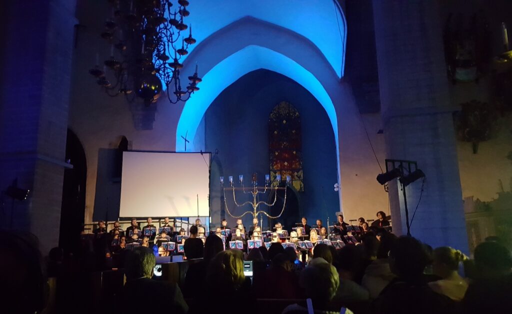 Segakoor HUIK esitas Rautavaara &ldquo;Vigiliat&rdquo;