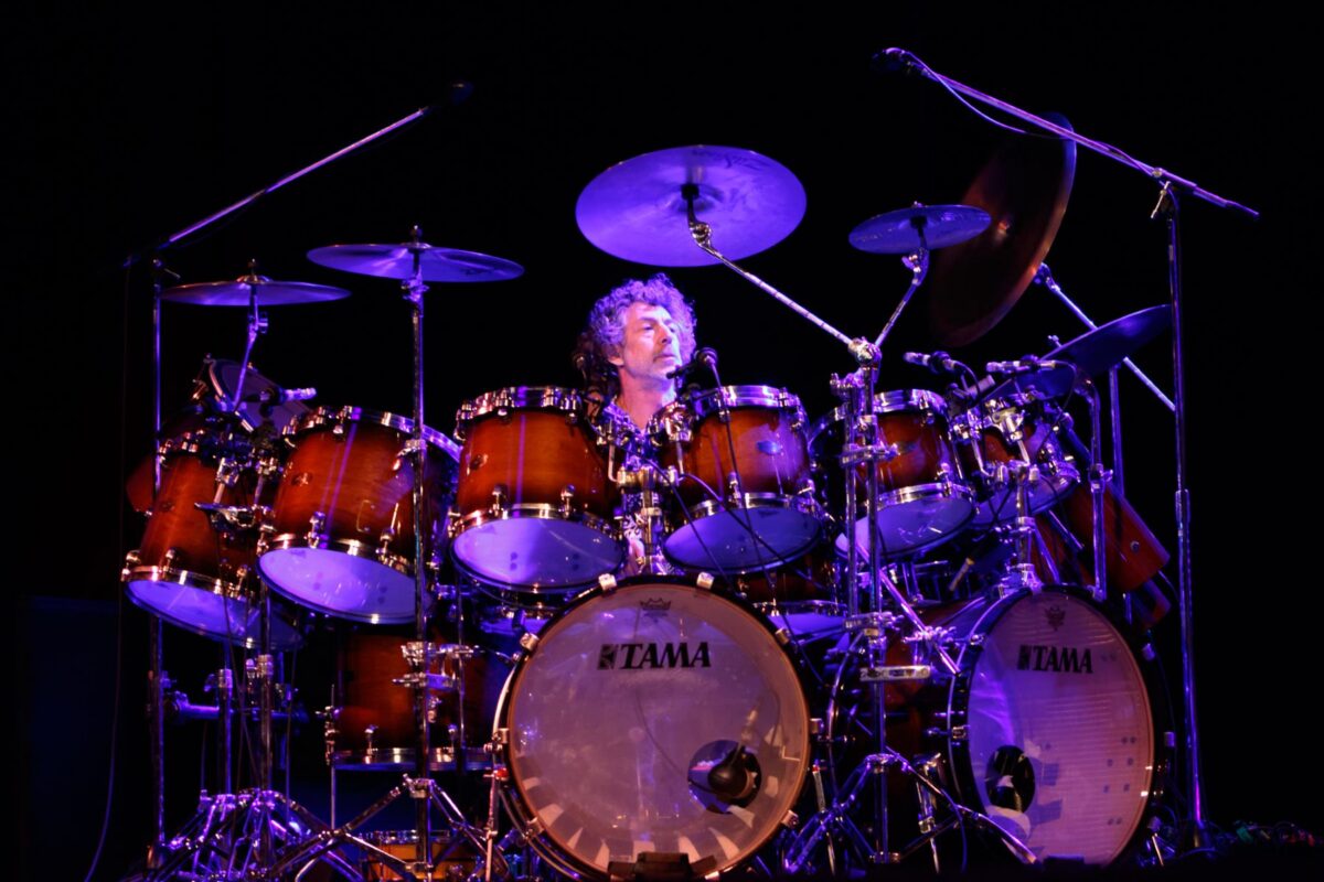 Jazz-rocki maailmanimed Eestis. Simon Phillipsi kontsert 30. novembril Vene kultuurikeskuses