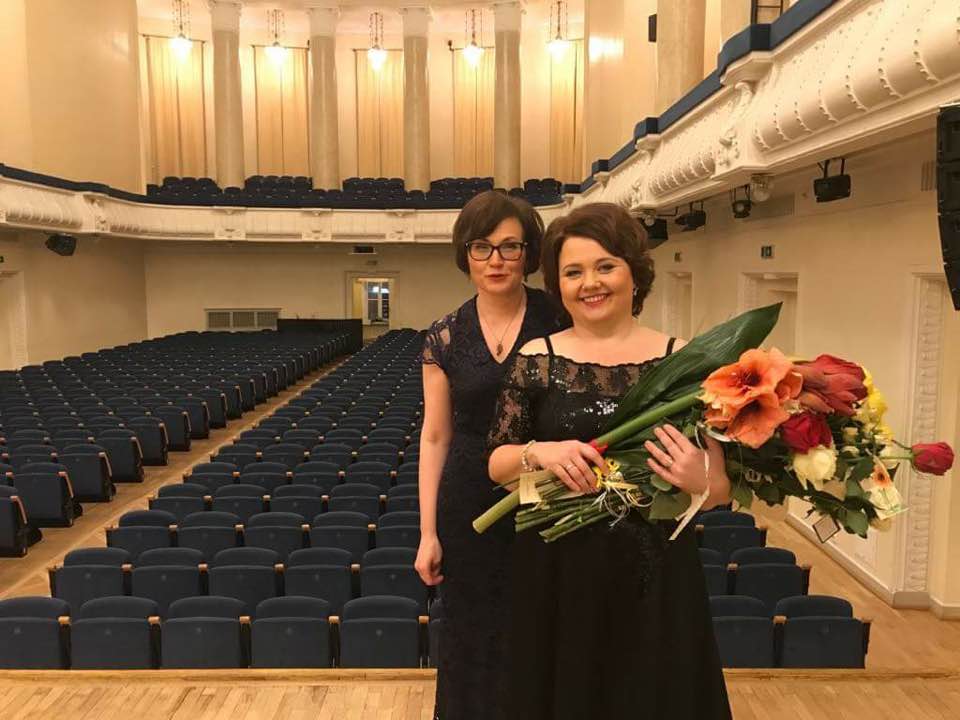 Kammer&otilde;htu tundelauludega