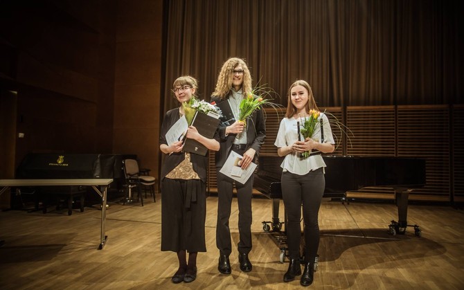 “Noor helilooja 2018” on Marta-Liisa Talvet