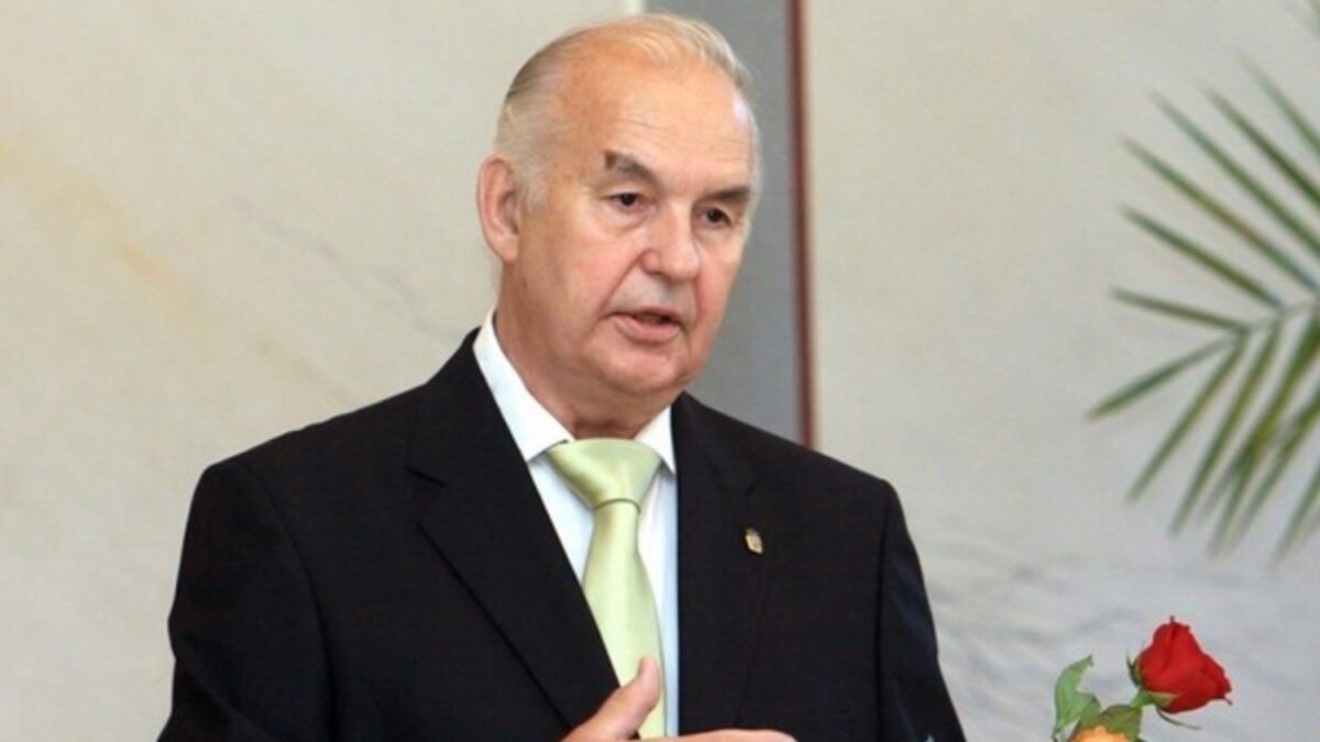 Mati Palm (1942–2018 )