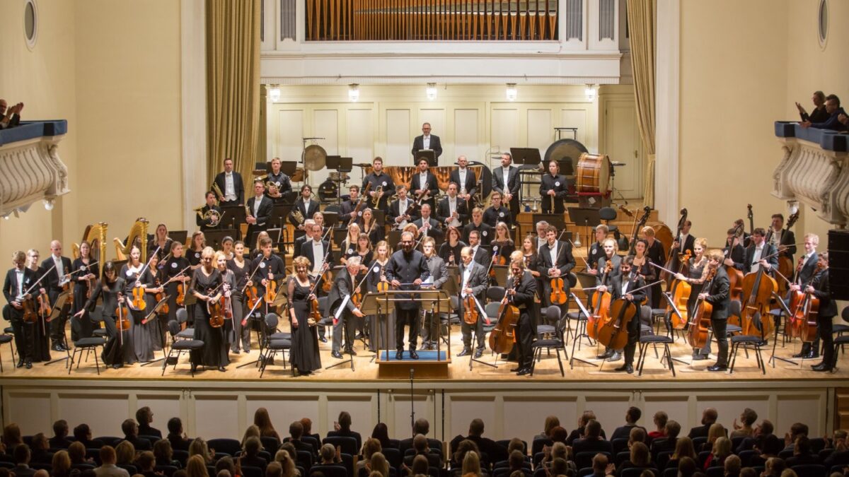 K&uuml;lg k&uuml;lje k&otilde;rval