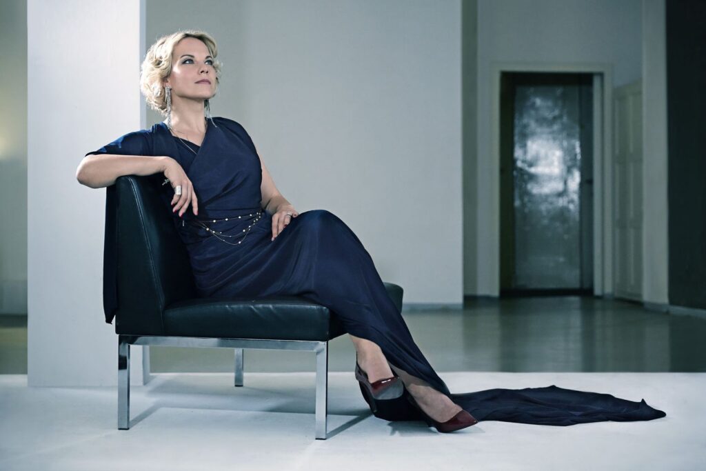 Elīna Garanča &ndash; k&otilde;rglahutusega diiva