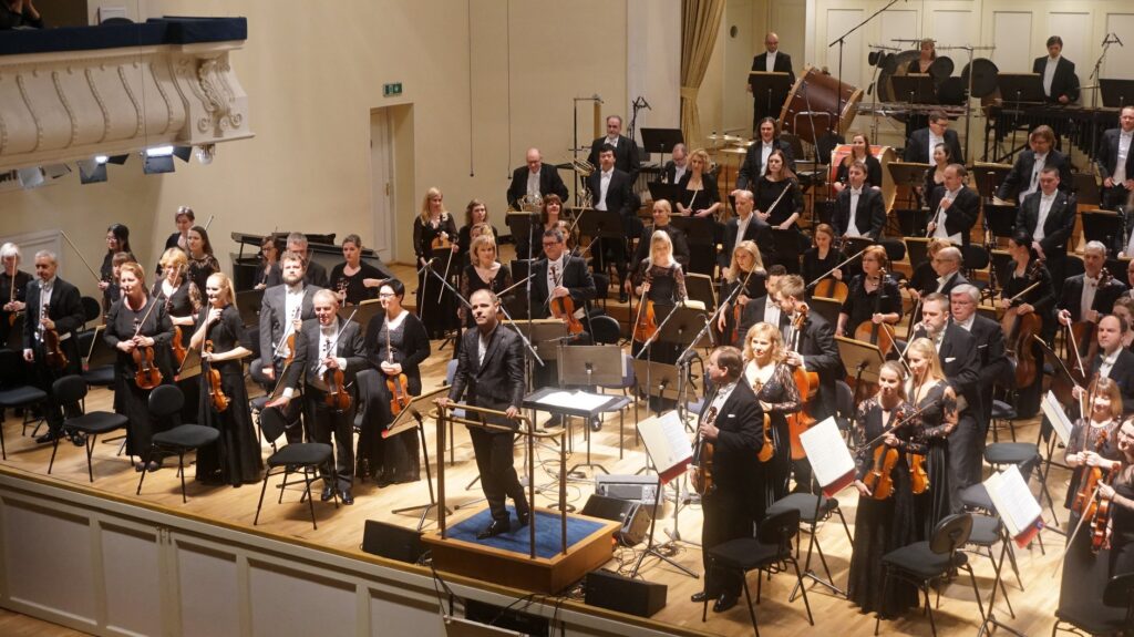 Musta peegli apokal&uuml;psis