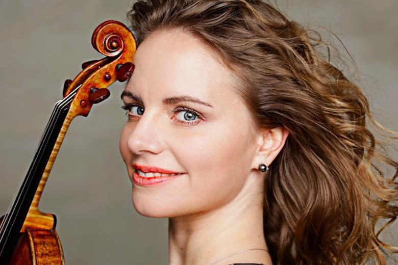 Viiuldaja Julia Fischer loob lasteorkestri