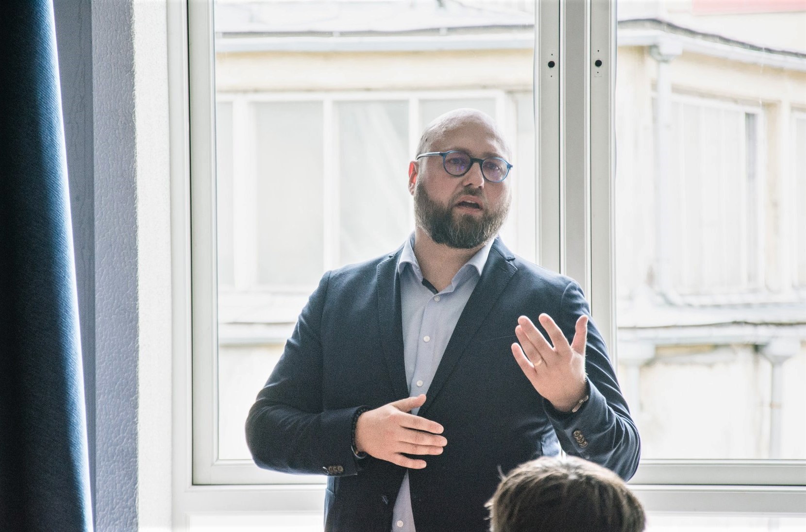 Direktor Ivo Lille kooli avaaktusel. FOTO KOOLI ARHIIVIST