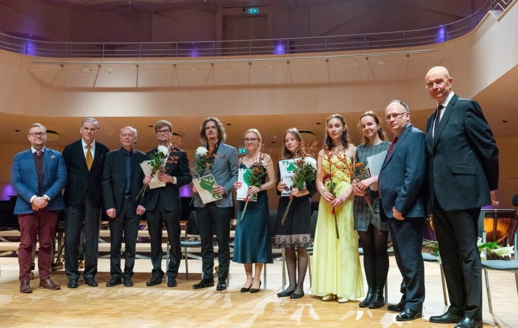 Eesti pianistide konkurss kui annete esiletooja ja muutuste j&auml;lgija