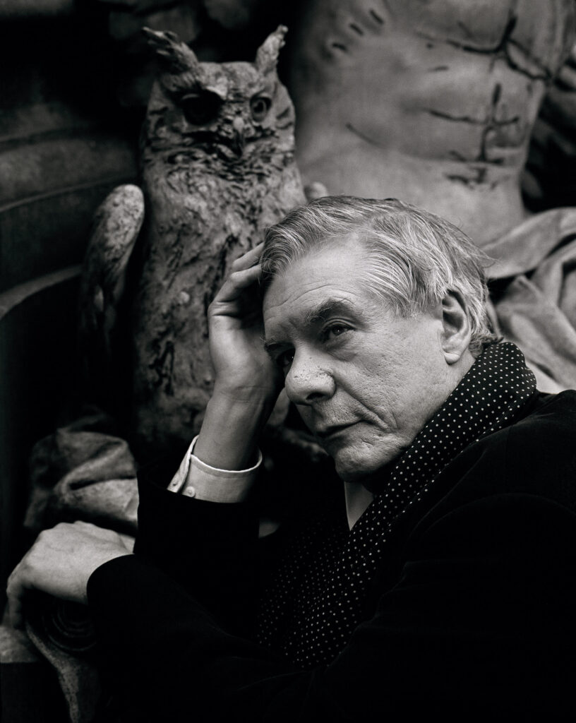 Hans Neuenfels rokib ooperit