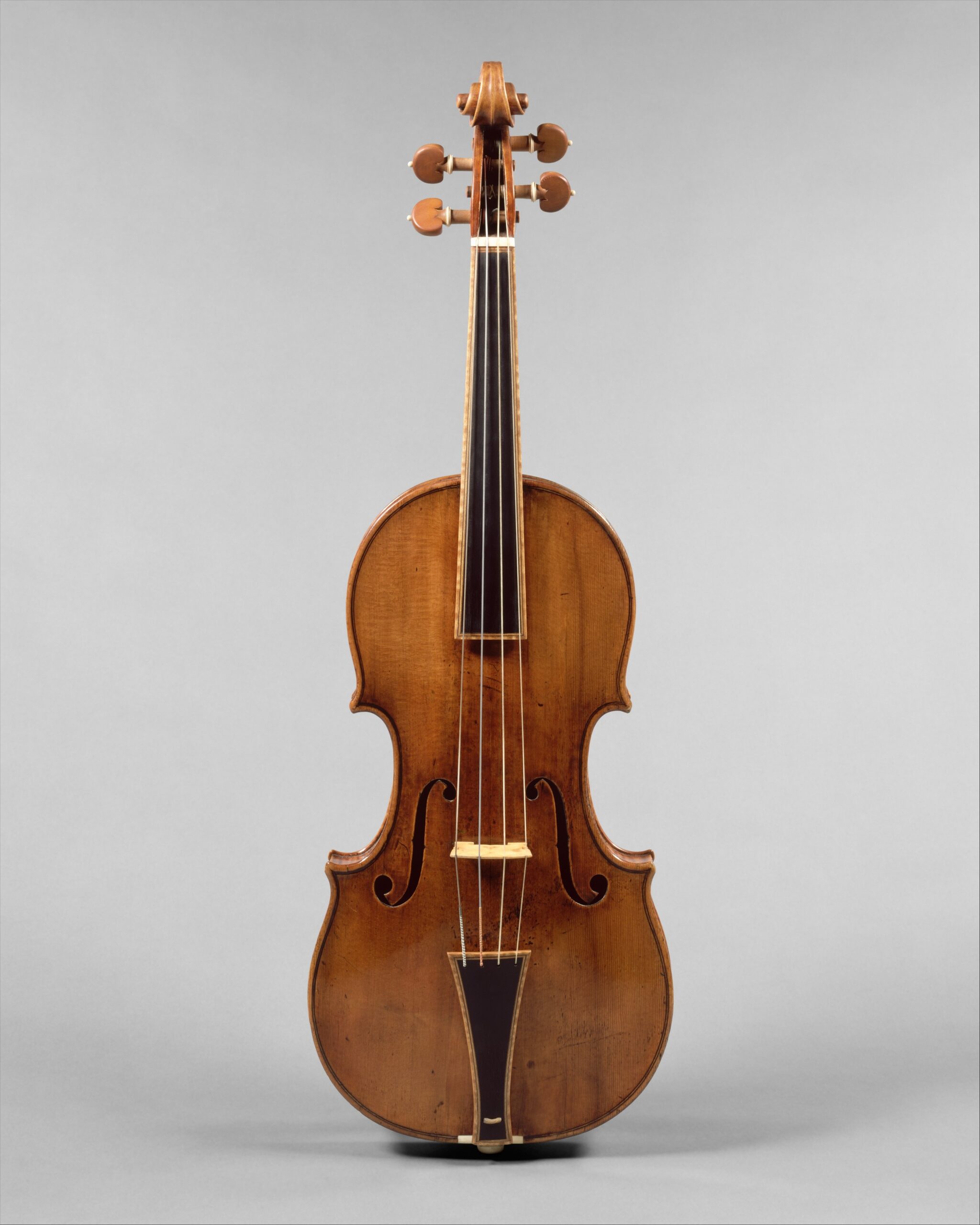 “The Gould” (1693) on ainus Antonio Stradivari viiul, mille algne ehitus on taastatud. FOTO www.metmuseum.org