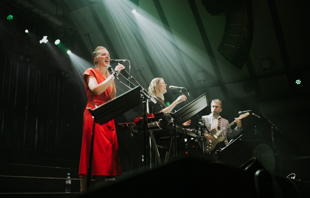 Kaks vaadet Veljo Tormisele