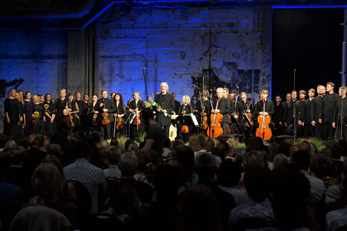 Tormis tuulevaiksel õhtul Noblessneris