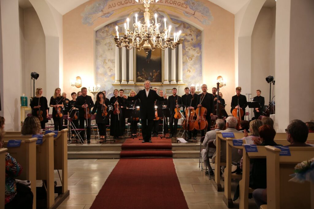 Kammerorkestri sümfooniline saabumine  
“Saabumissümfoonia”