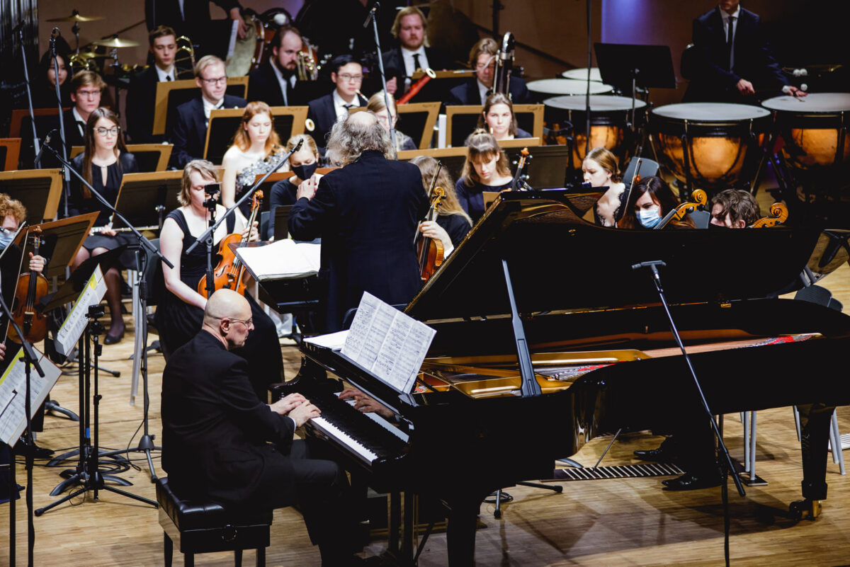 Penderecki pühalik personaalnäitus