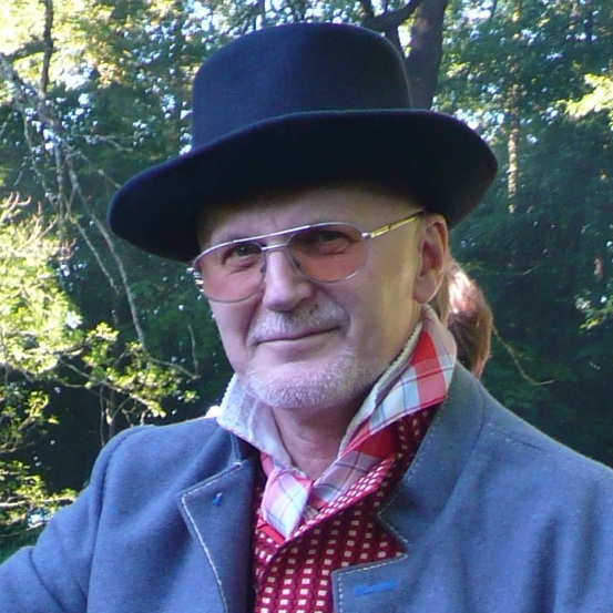 Lahkunud on Igor T&otilde;nurist