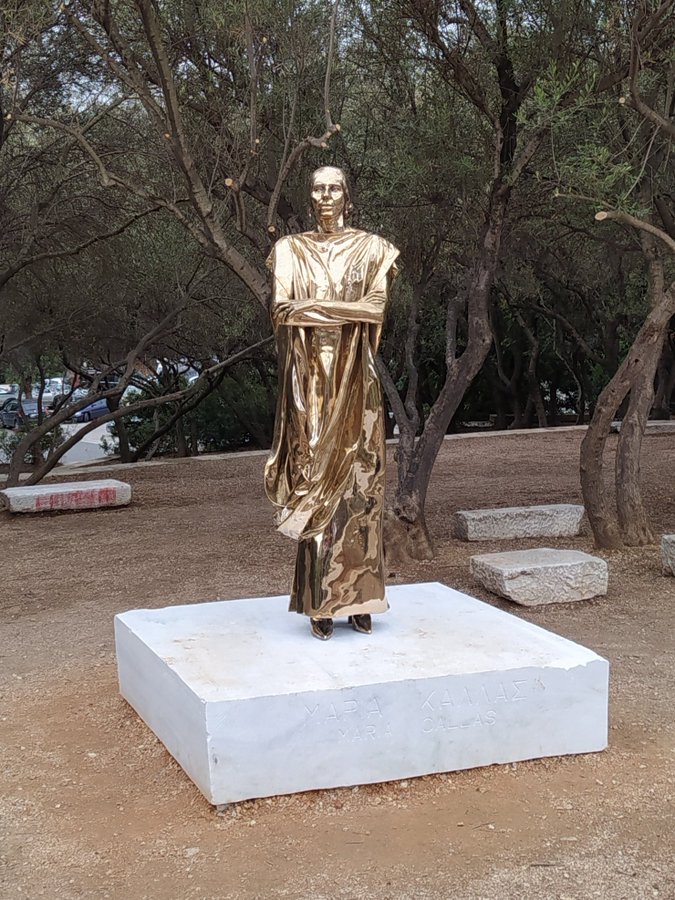 Ateenas avati vastuoluline Maria Callase kuju