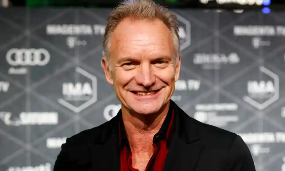 Sting müüs oma kataloogi Universalile