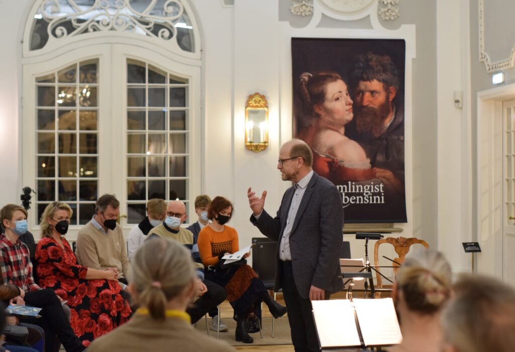 Vaimuvalgust s&uuml;gispimedusse. IV &ldquo;Tallinn feat. Reval&rdquo;