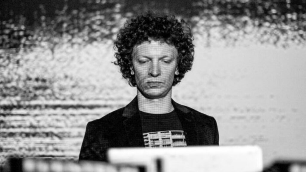 Lauri-Dag T&uuml;&uuml;r &ndash; kujunemisest, kujundusmuusikast ja &ldquo;Suurest teadmatusest&rdquo;