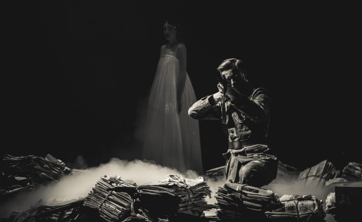 “Iliasest”, sõjast ja inimeseks jäämisest