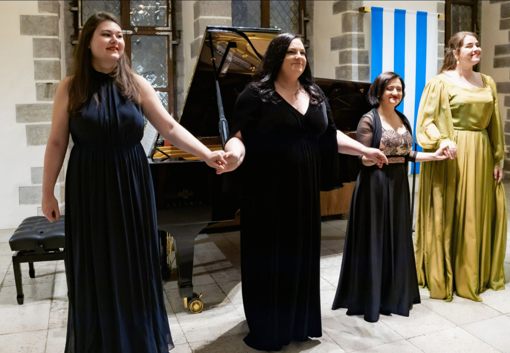 Monika-Evelin Liivi preemia Rael Rendile