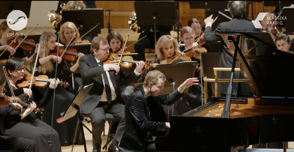 ERSO &ndash; kaks kontserti, noort solisti ja v&auml;lisdirigenti
