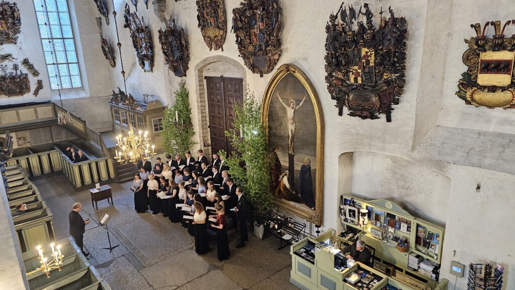 Kreek & Bruckner kammerkoori Kolm Lindu esituses