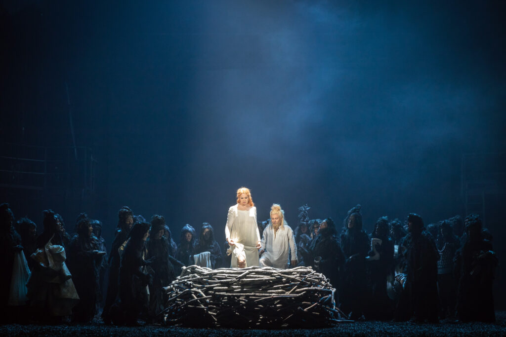 &ldquo;Jeanne d&rsquo;Arci&rdquo; ja &ldquo;Lohengrini&rdquo; duell