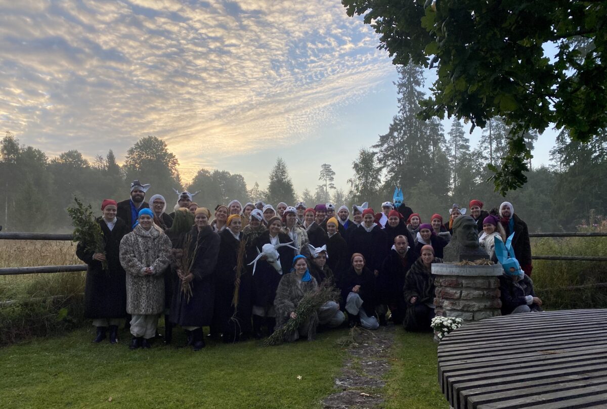 Vox Populi avab ukse eestlaste ja sugulasrahvaste maagilisse maailma