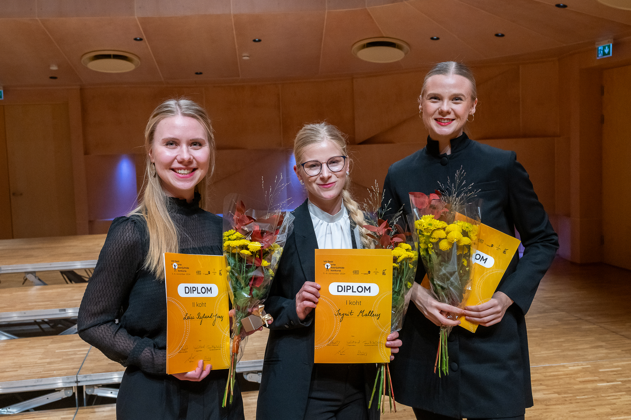 Võidukas kolmik: Leiu Ryland-Jones, Ingrid Malleus ja Ode Pürg. FOTO VAHUR LÕHMUS