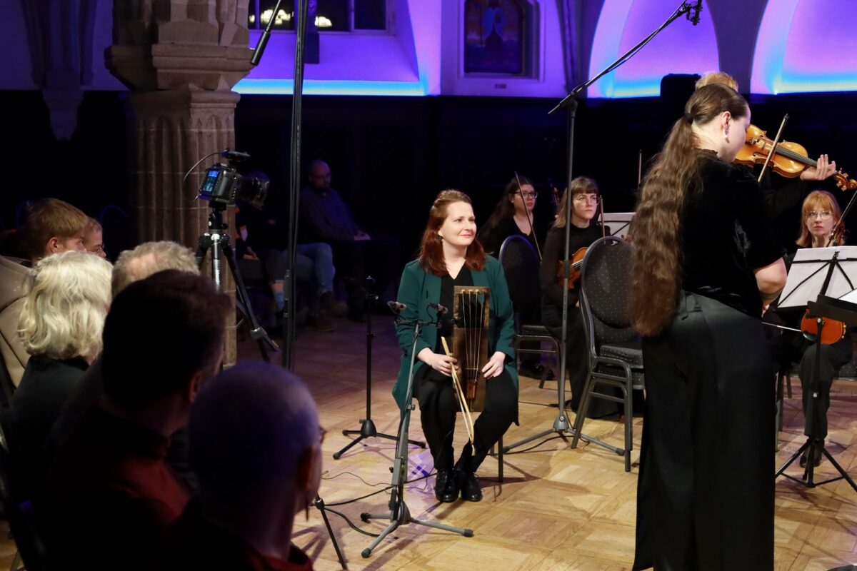 Eesti esimene orkestriteos Hiiu kandlele