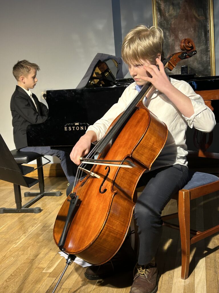 Mis ajast lubati lapsed kontserdisaali?