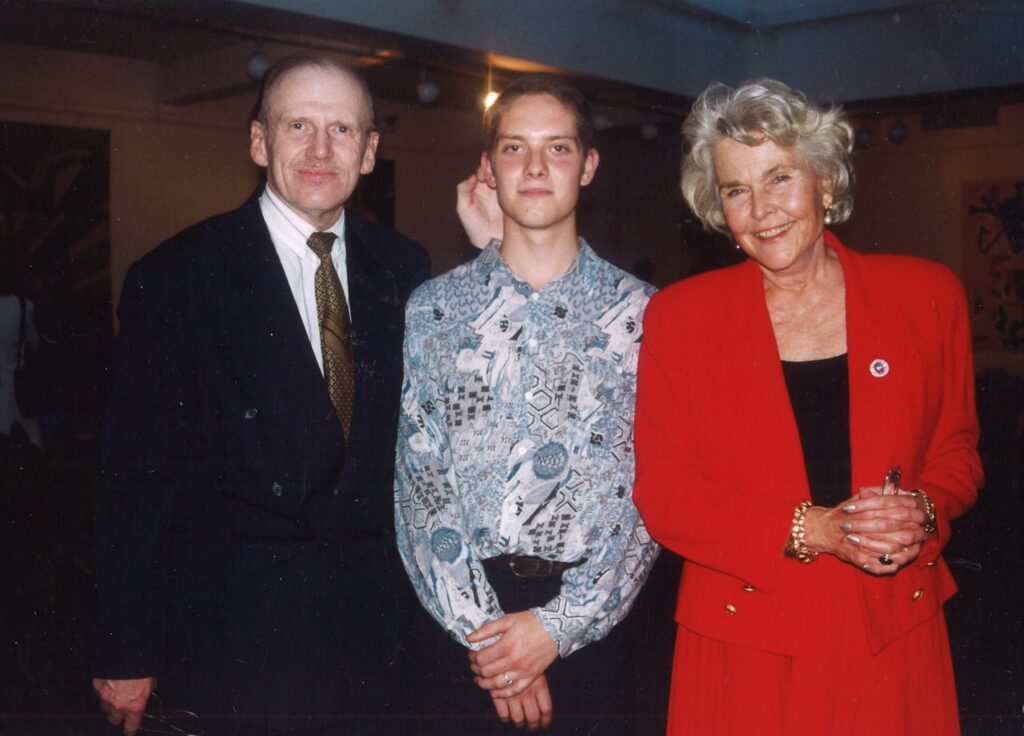 Kolm k&uuml;simust J&uuml;ri Kruusile