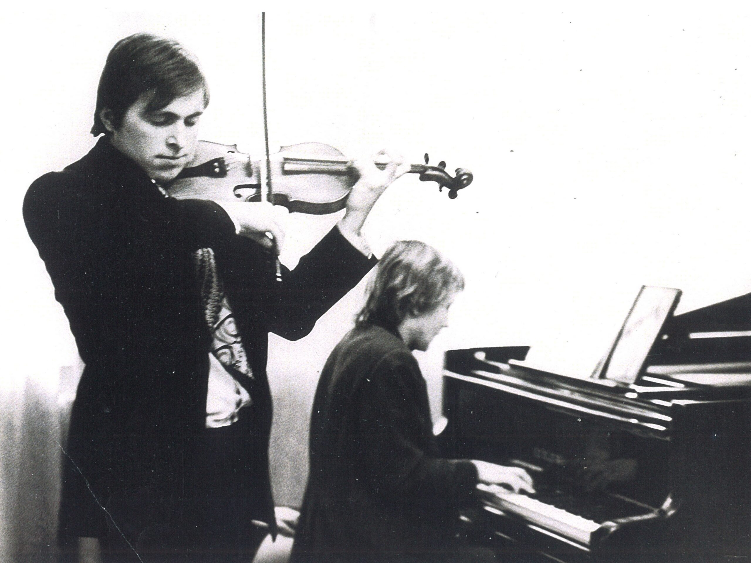 Mängimas koos Tõnu Reinuga.