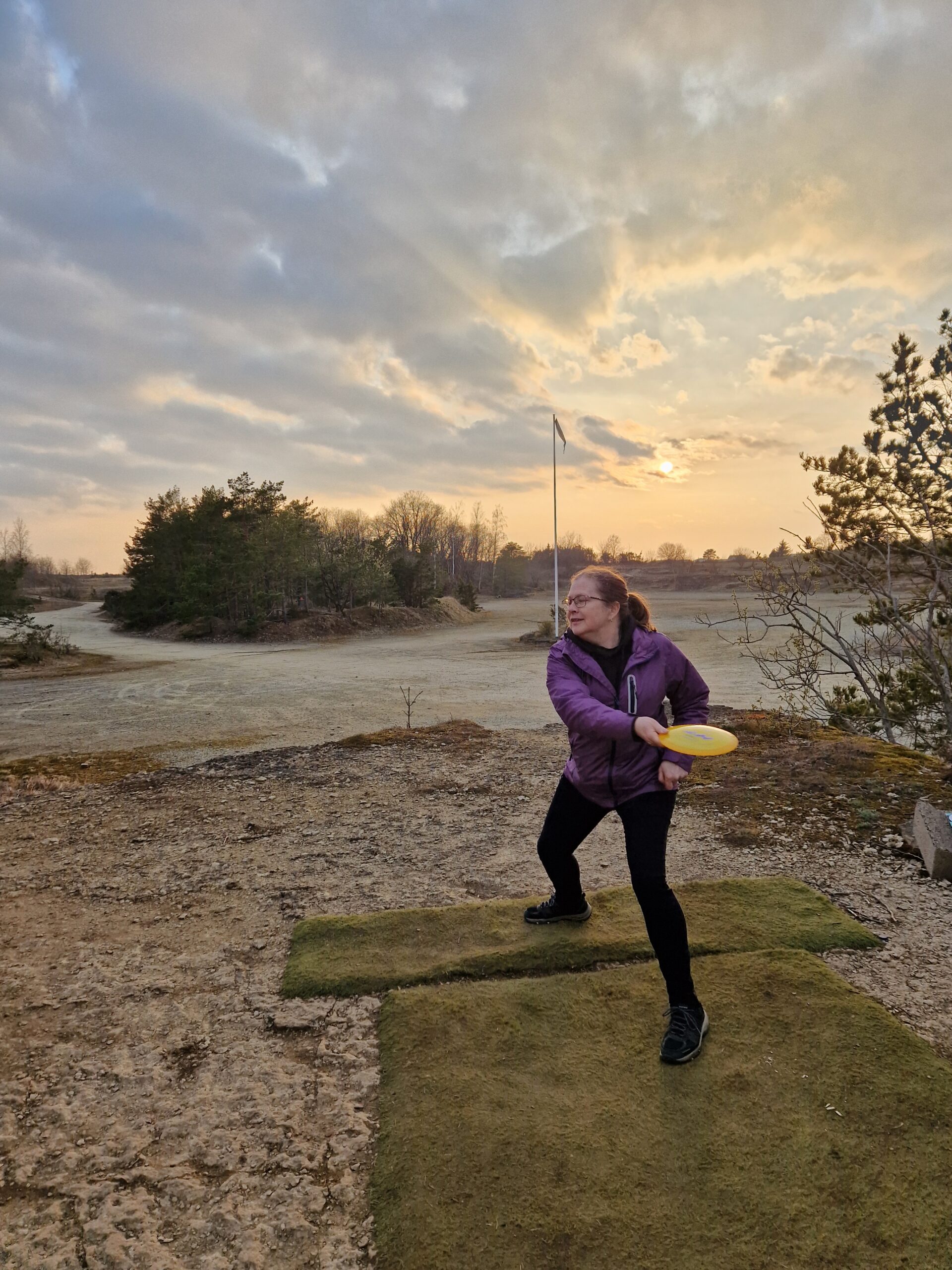 Reet Sukk ja kettagolf. FOTOD TAAVI-MATS UTT