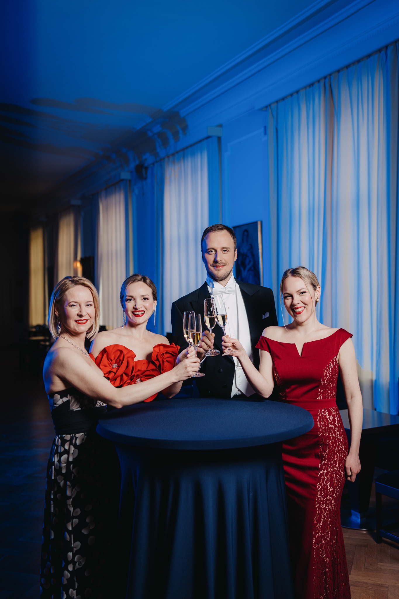 Elena Bražnik (sopran), Karis Trass (metsosopran), Raiko Raalik (bariton) ja Ave Wagner (klaver). FOTO RAHVUSOOPER ESTONIA