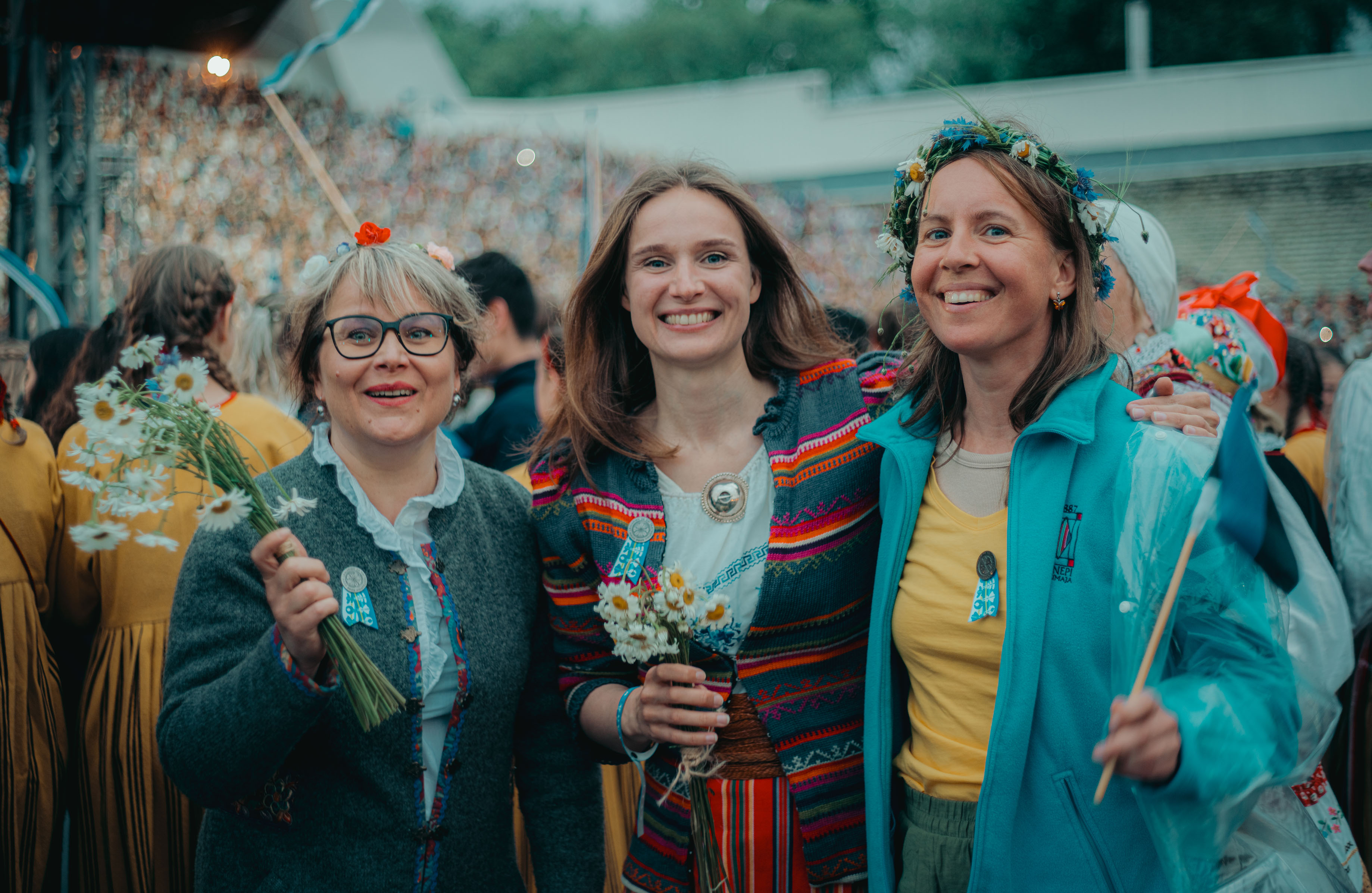Koorijuhid Kaie Sauga (vasakul), Emma Johanna Lepasoo ja Gerly Kättmann (paremal).                                                                 Foto: Indrek Kasesalu 