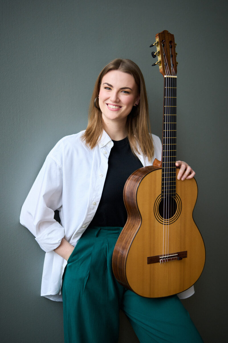 Helin Hallik: soovin tutvustada klassikalist kitarri kui äärmiselt mitmekesist ja väljendusrikast instrumenti